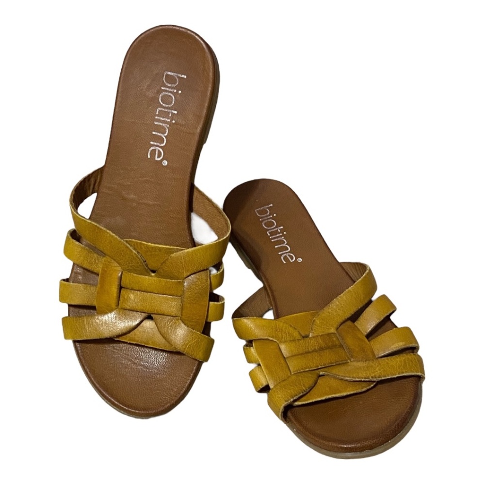 Biotime leather ‘Bianca’ sandals. Mustard colour. Sz 37